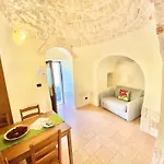 Trulli Moon * Alberobello