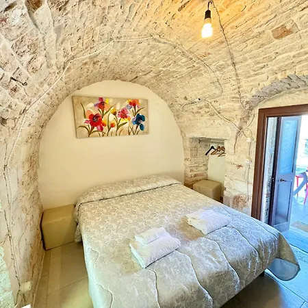 Trulli Moon אלברובלו