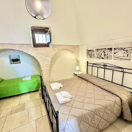 Trulli Moon Alberobello