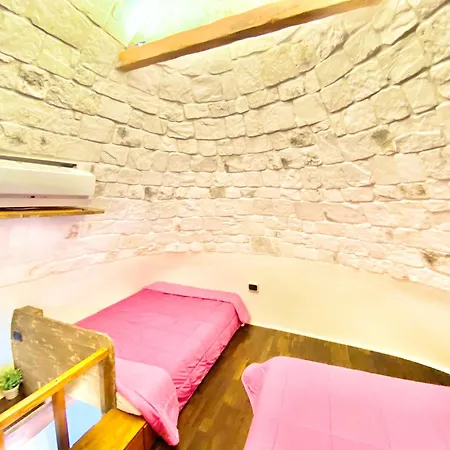 Trulli Moon * אלברובלו