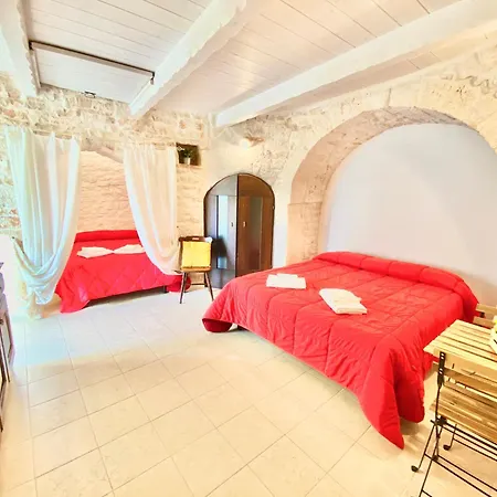 Trulli Moon